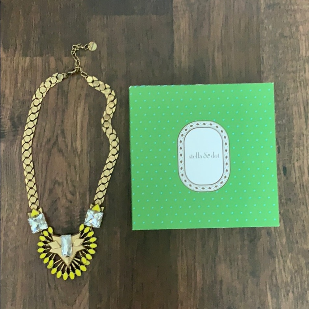 Stella and Dot yellow Statement Necklace